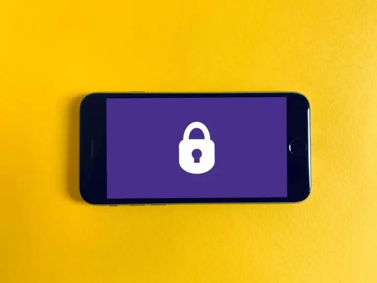 Displaying Top 5 Mobile Device Attacks You Need to Watch Out